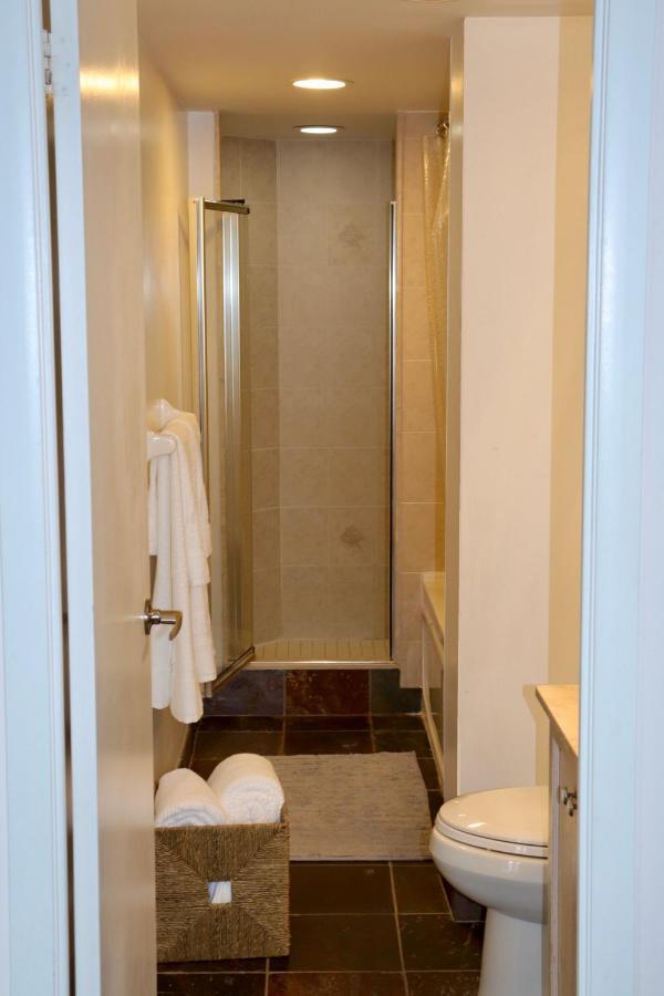 Apartment/2Bedrooms/2 Full Bathrooms/Free Parking Toronto Exterior photo